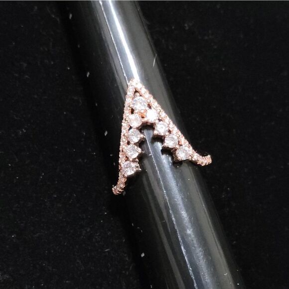 Rose gold v / wishbone shape ring - Picture 3 of 6